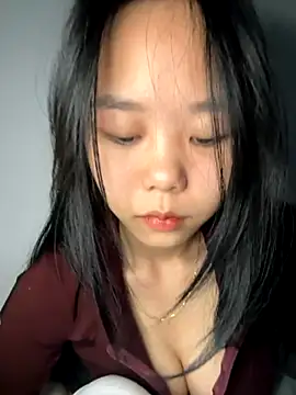 Kiee-lee online show from November 2025 03:56:01 PM