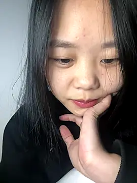 Kiee-lee online show from November 2025 10:21:01 PM