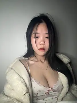 Kiee-lee online show from November 2025 01:22:02 PM