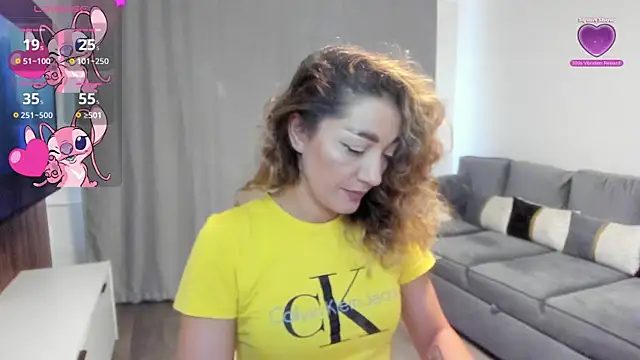 Snapshot of rossana_doll chatting on May 2026 06:59:01 AM rossana doll online show from May 2026 06:59:01 AM