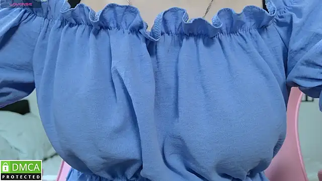 Megan Lora online show from December 2025 08:06:02 AM