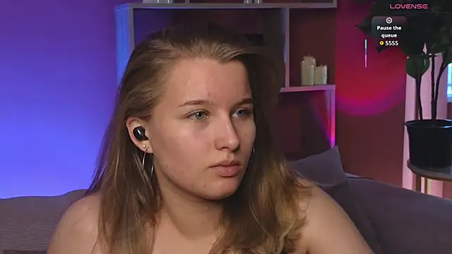 ImiMonroe online show from May 2026 04:12:02 AM