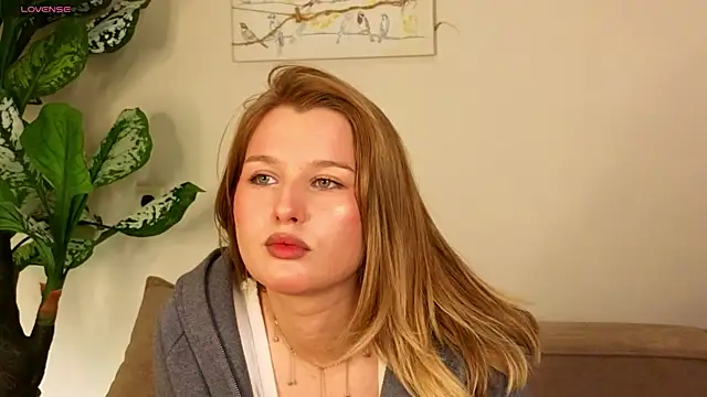 ImiMonroe online show from April 2026 05:54:01 AM