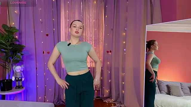 ImiMonroe online show from April 2026 04:14:01 AM