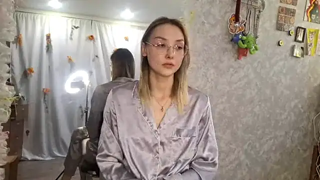 MistieSchorn online show from November 2025 01:01:01 PM