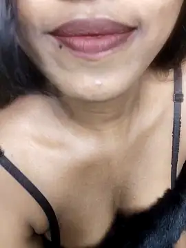 Simran 0011 online show from April 2026 06:11:02 PM