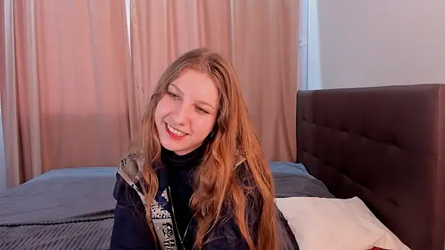 HazeLuneth online show from February 2026 07:20:02 AM