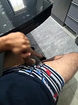 cesmegenc98 online show from November 2025 01:23:02 PM