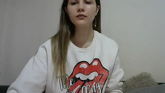 Erii18 online show from December 2025 12:31:02 PM