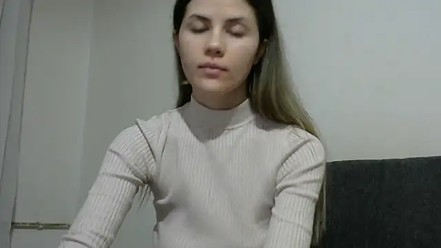 Erii18 online show from December 2025 08:04:02 PM