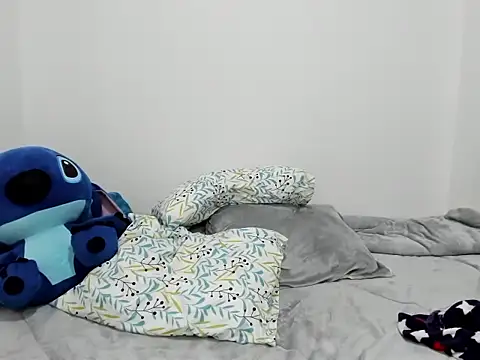 miabelmonte online show from April 2026 07:42:02 PM