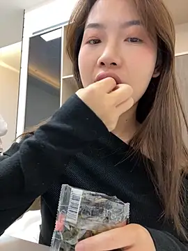 GYYoo online show from December 2025 05:45:02 AM