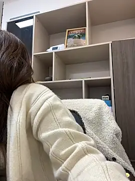 GYYoo online show from December 2025 06:05:01 AM