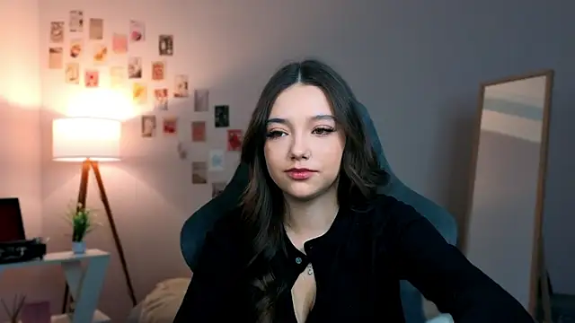 Vexorine online show from February 2026 07:22:01 PM