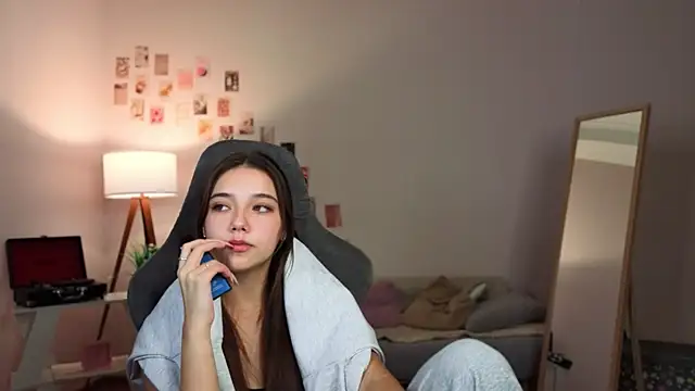 Vexorine online show from December 2025 06:58:02 PM