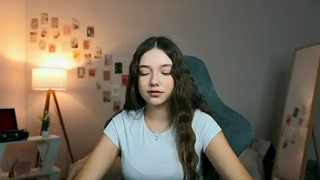 Vexorine online show from April 2026 04:57:02 PM