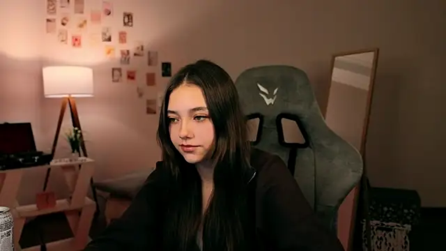 Vexorine online show from November 2025 07:47:01 PM