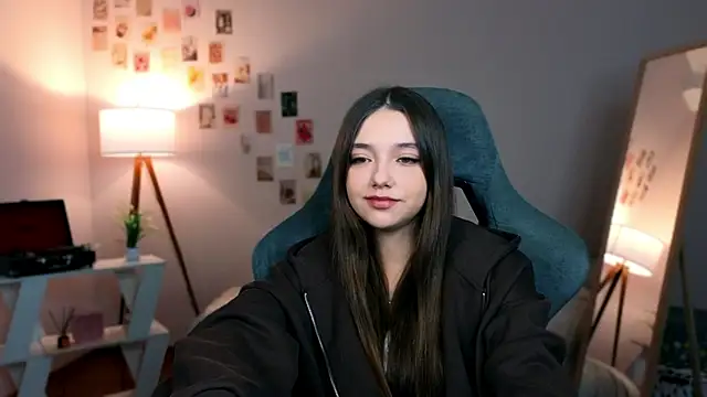 Vexorine online show from February 2026 07:49:02 PM