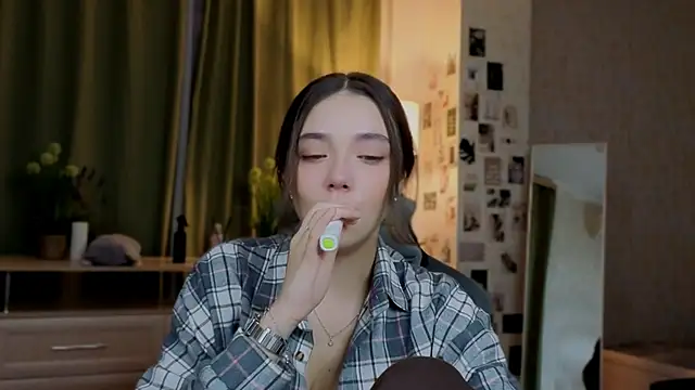 Vexorine online show from May 2026 07:21:02 PM