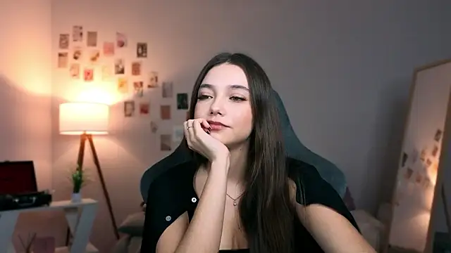 Vexorine online show from March 2026 07:43:02 PM