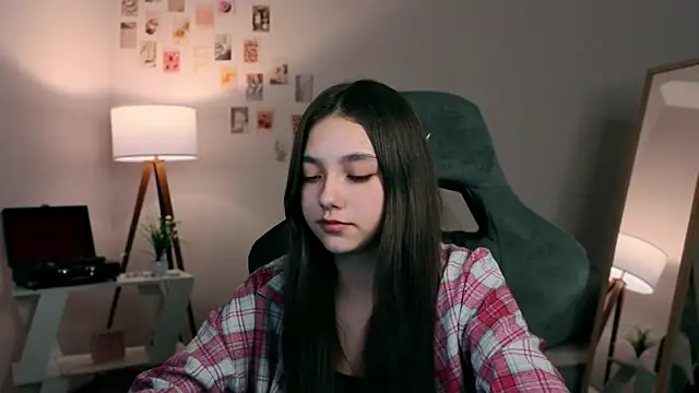 Vexorine online show from December 2025 07:24:01 PM