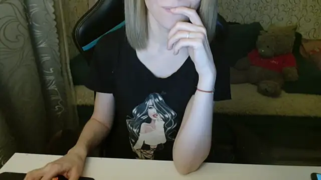 Snapshot of __Katherine___ chatting on December 2025 03:21:02 PM Katherine online show from December 2025 03:21:02 PM