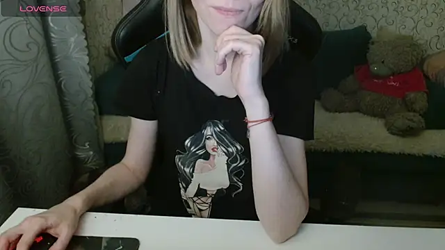 Snapshot of __Katherine___ chatting on November 2025 09:04:01 PM Katherine online show from November 2025 09:04:01 PM