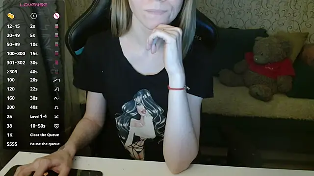 Snapshot of __Katherine___ chatting on December 2025 04:23:01 PM Katherine online show from December 2025 04:23:01 PM