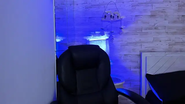 Emir Ozan  online show from February 2026 06:52:01 PM