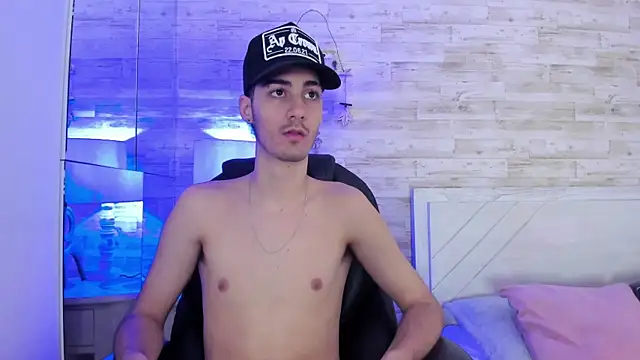 Emir Ozan  online show from January 2026 11:47:01 AM