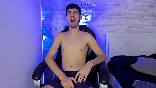 Emir Ozan  online show from December 2025 11:36:02 AM