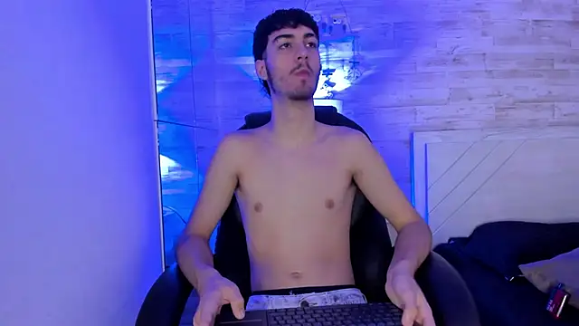 Emir Ozan  online show from December 2025 11:34:02 AM