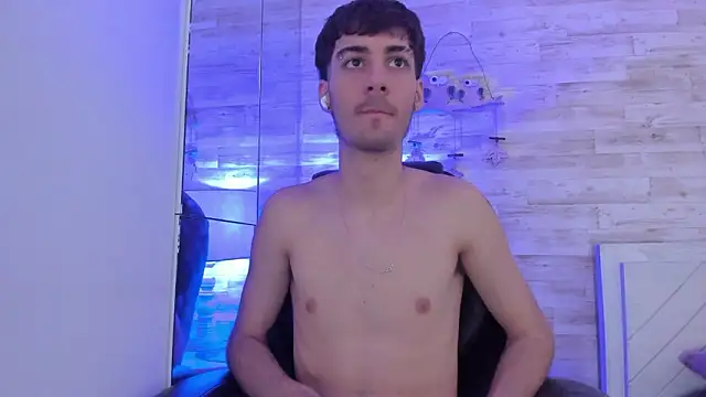 Emir Ozan  online show from February 2026 07:09:02 PM