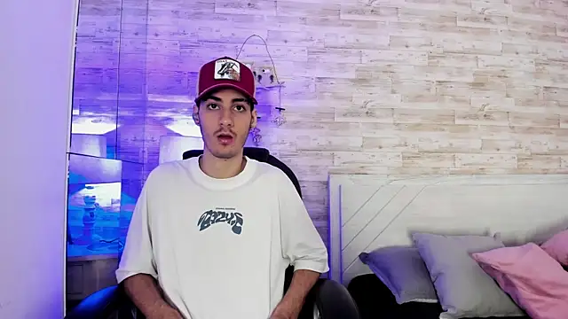 Emir Ozan  online show from January 2026 11:36:02 AM