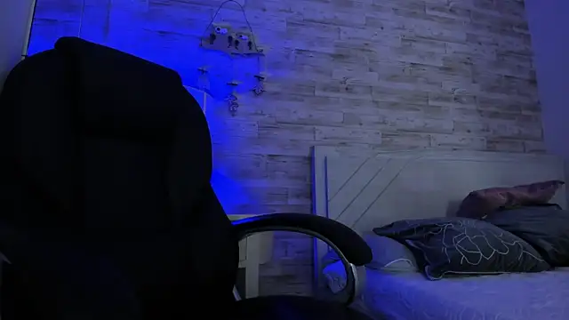 Emir Ozan  online show from January 2026 07:10:02 PM