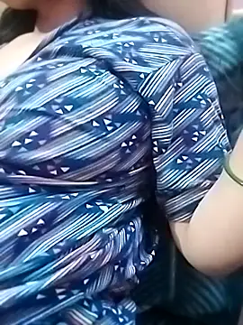 Priya Sharma04 online show from February 2026 04:35:01 PM