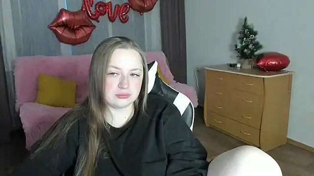 GirlPlayer online show from April 2026 11:08:01 PM