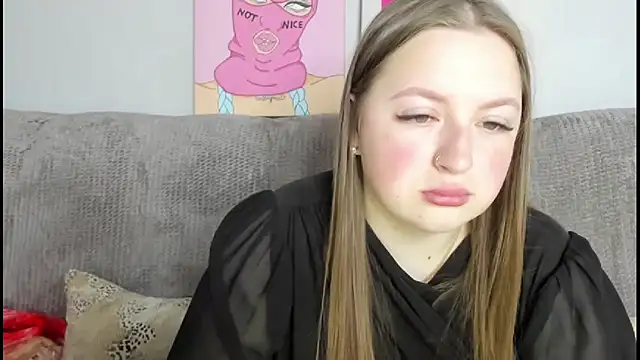 Snapshot of GirlPlayer chatting on November 2025 08:37:01 AM GirlPlayer online show from November 2025 08:37:01 AM