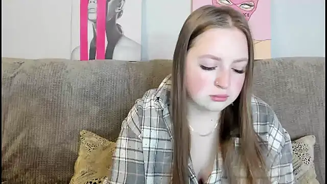 Snapshot of GirlPlayer chatting on November 2025 01:27:02 AM GirlPlayer online show from November 2025 01:27:02 AM