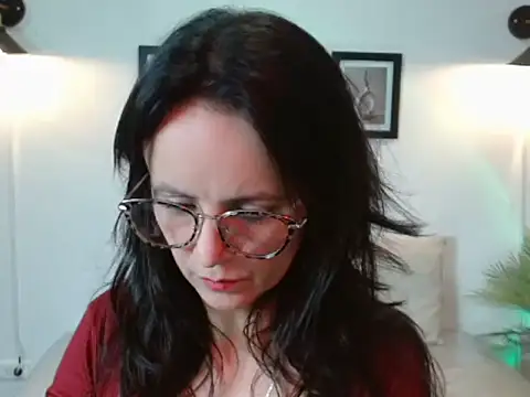 Juliana  lx online show from February 2026 01:49:02 PM