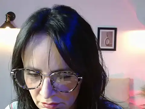 Juliana  lx online show from February 2026 01:21:02 PM