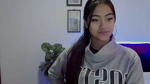 Juliana  lx online show from April 2026 02:10:01 PM