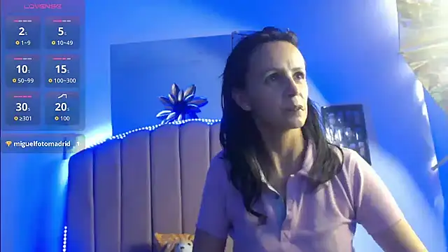 Juliana  lx online show from December 2025 01:17:02 PM