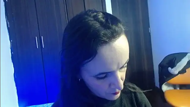 Juliana  lx online show from November 2025 01:00:02 PM