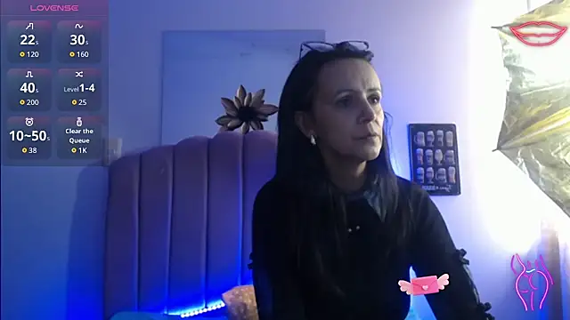 Juliana  lx online show from December 2025 01:16:02 PM