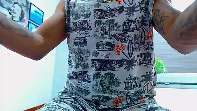 Hot Latino x online show from January 2026 12:41:02 PM