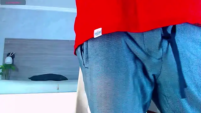 Hot Latino x online show from February 2026 12:45:01 PM