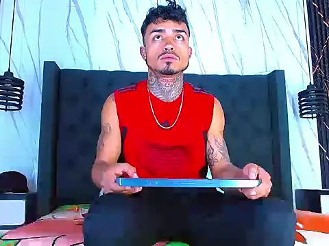 Hot Latino x online show from January 2026 12:45:01 PM