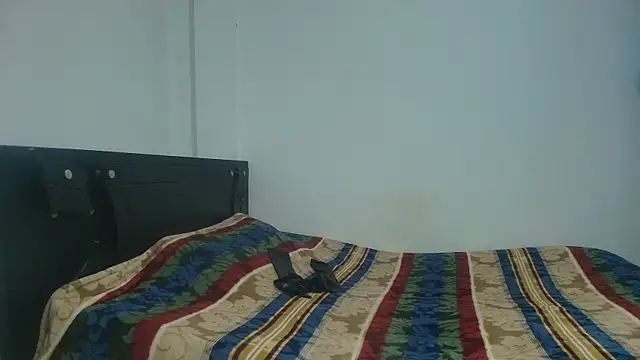 Venus2357 online show from April 2026 12:00:01 PM