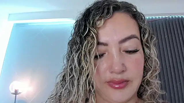 mia dollce online show from March 2026 10:53:02 AM